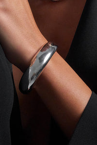 Eterna Curve Bangle