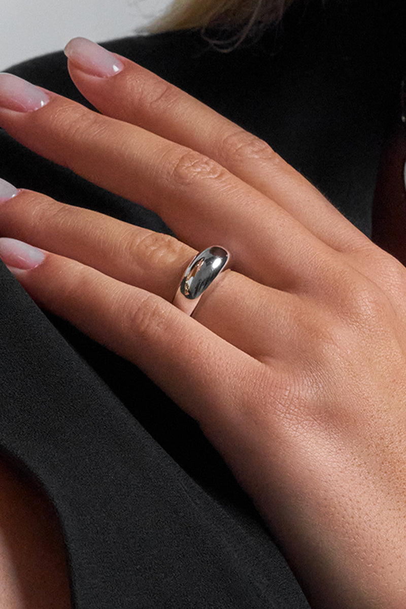 Eterna Curve Ring - Petite