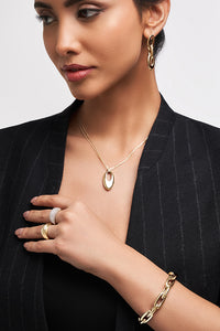 Eterna Twist Bracelet